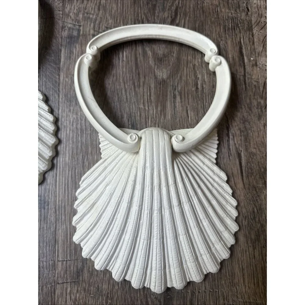 Beach House Seashell Towel Holders Vintage USA Homco Ivory Set of‎ 2
